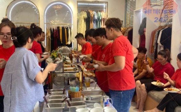 tiec buffet tai nha a7b426d4