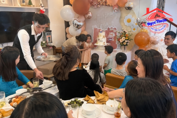 Dịch vụ tổ chức sinh nhật cho bé tại nhà của Đặt Tiệc Ngọc Thuận