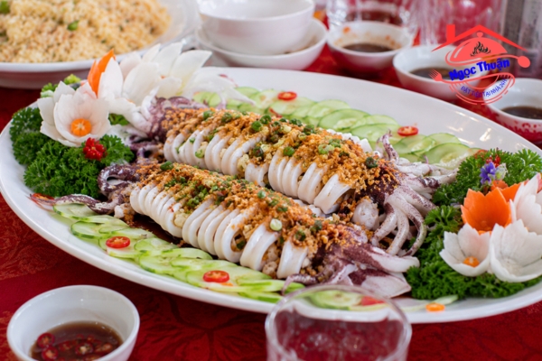 Món ăn ngon, decor đẹp
