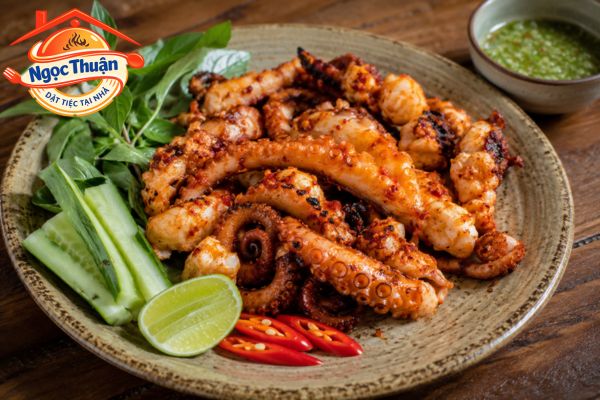 Bạch tuộc nướng muối ớt. Bạch tuộc nướng muối ớt.