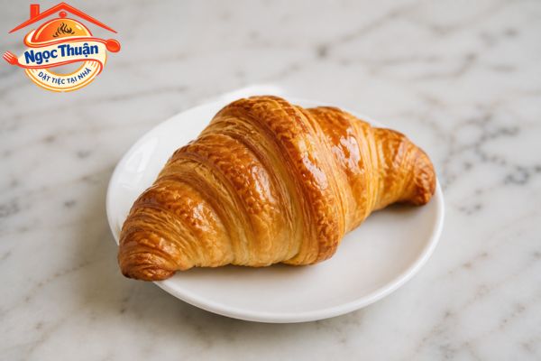 Bánh croissant