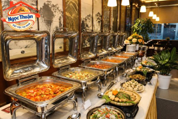 Tiệc buffet sang trọng