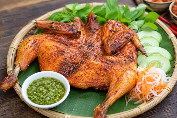 Gà nướng muối ớt.
