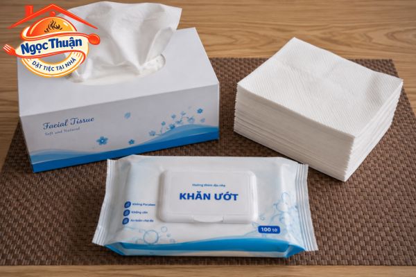 Giấy ăn và khăn ướt