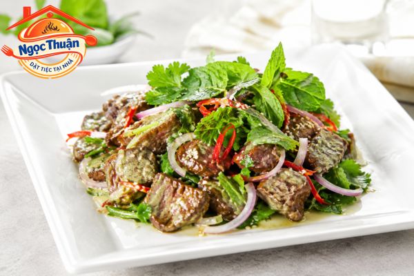 Gỏi bò wasabi.