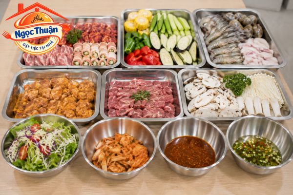 Khay và tô đựng thực phẩm