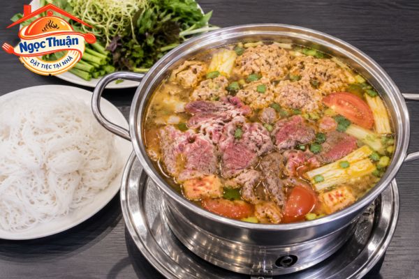 Lẩu riêu cua bắp bò + bún