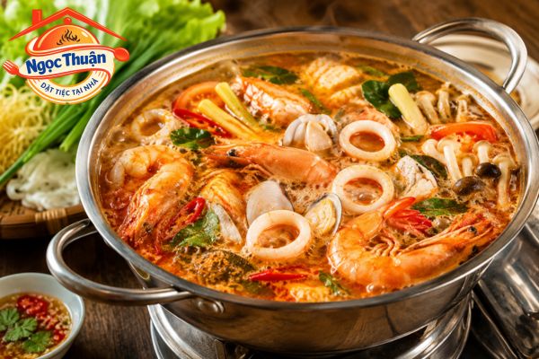 Lẩu Thái hải sản. Lẩu Thái hải sản.