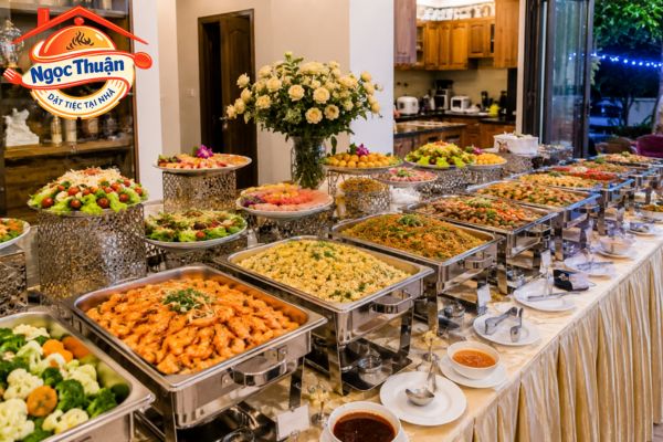 Món ăn ngon, trang thiết bị phục vụ cao cấp