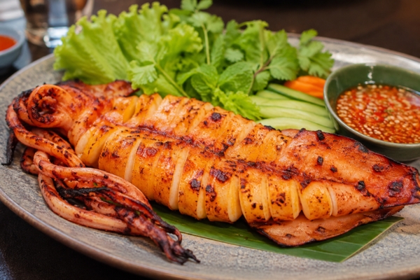 Mực nướng sa tế.