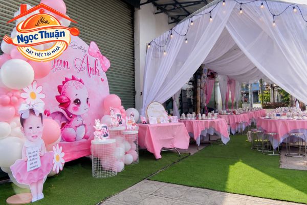 Tiệc sinh nhật và thôi nôi