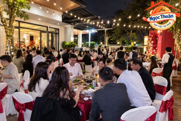 Lý do khách hàng chọn dịch vụ tổ chức tiệc tất niên trọn gói của Đặt Tiệc Ngọc Thuận Lý do khách hàng chọn dịch vụ tổ chức tiệc tất niên trọn gói của Đặt Tiệc Ngọc Thuận