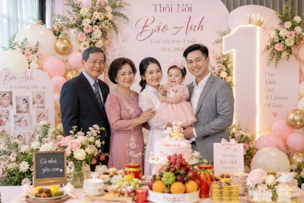 Tiệc thôi nôi cho bé