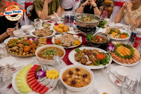 Thực đơn đa dạng và có thể thay đổi món