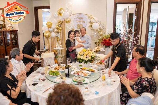 Tiệc sinh nhật tại nhà